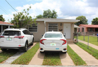 For sale in AMND MIAMI SUBURBAN ACRES