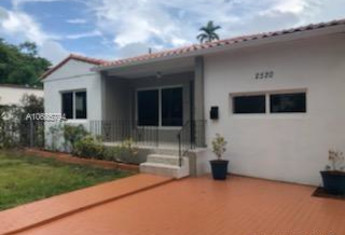 For sale in SILVER BLUFF ESTS-SEC A