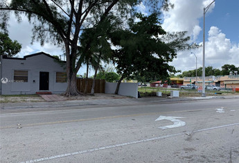 For sale in BAY VISTA PARK AMD PL