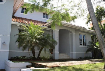 For sale in TROPICAL ISLE HOMES SUB 1