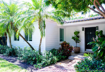 For sale in TROPICAL ISLE HOMES SUB 1