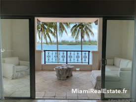 BAYSIDE VILLAGE CONDO DESC