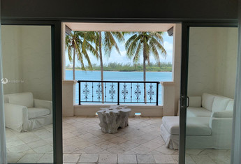 For sale in BAYSIDE VILLAGE CONDO DESC